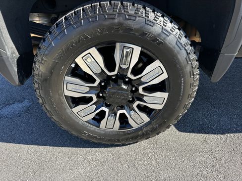 Certified 2024 GMC Sierra 2500 Denali image 18