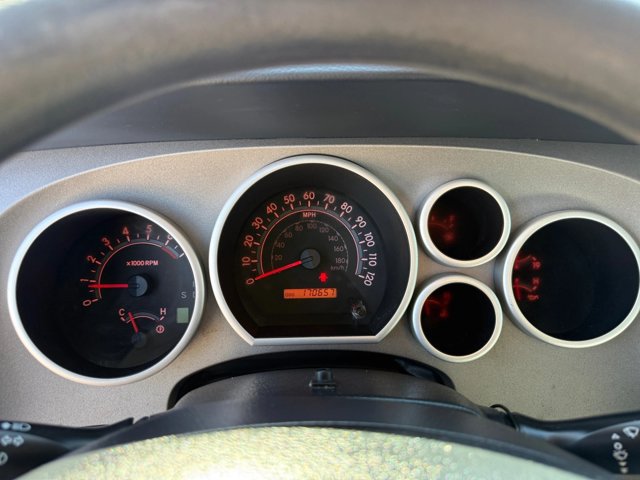 Used 2012 Toyota Tundra 4x4 CrewMax w/ SR5 Pkg image 10