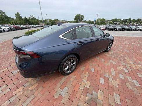 Certified 2023 Honda Accord EX image 35