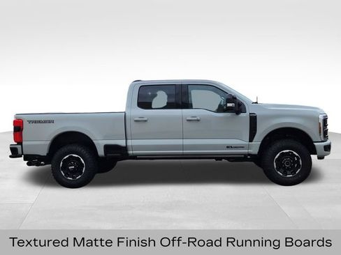 New 2026 Ford F350 Platinum w/ Tremor Off-Road Package AWD/4WD image 10