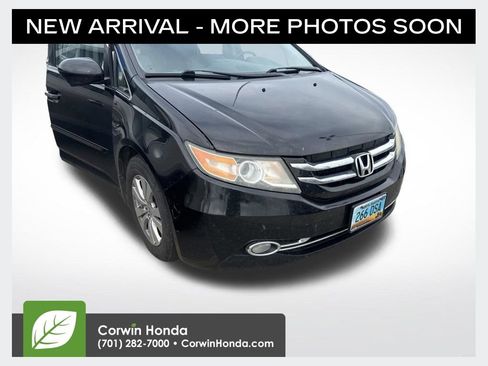 Used 2016 Honda Odyssey SE image 1