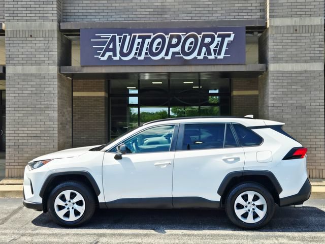Used 2021 Toyota RAV4 LE AWD/4WD image 5