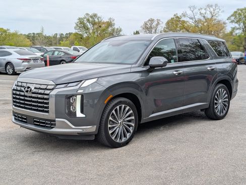 Used 2024 Hyundai Palisade Calligraphy image 5