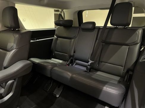 Used 2025 Ford Expedition Max Active AWD/4WD image 25