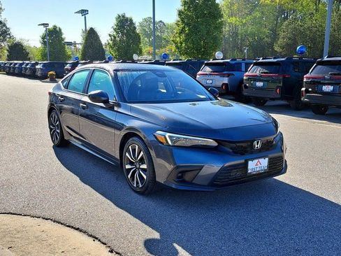 Used 2024 Honda Civic EX-L image 4