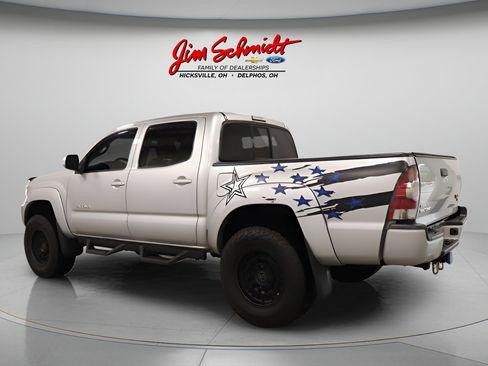 Used 2013 Toyota Tacoma 4x4 Double Cab w/ TRD Sport Pkg image 3