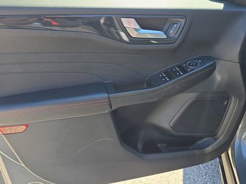 Used 2025 Ford Escape ST-Line image 18