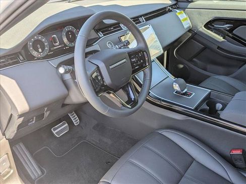 New 2026 Land Rover Range Rover Evoque S AWD/4WD image 3