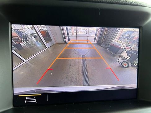 Used 2020 GMC Terrain SLT w/ Preferred Package image 24