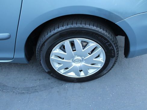 Used 2010 Toyota Sienna LE image 12