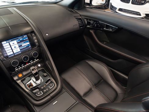 Used 2014 Jaguar F-TYPE S image 11