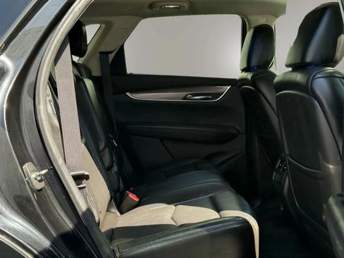 Used 2017 Cadillac XT5 Luxury AWD/4WD image 16