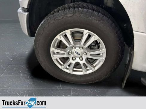 Used 2015 Ford F150 XLT w/ Equipment Group 302A Luxury image 39