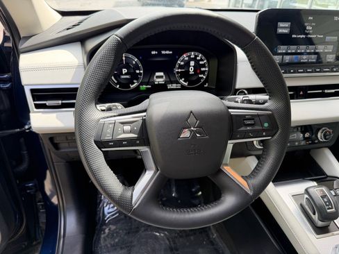 Used 2023 Mitsubishi Outlander SEL AWD/4WD image 29