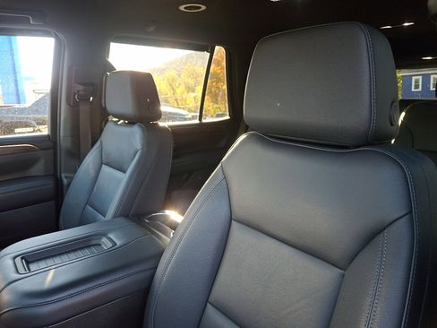 Used 2023 Chevrolet Tahoe Z71 w/ Luxury Package image 15