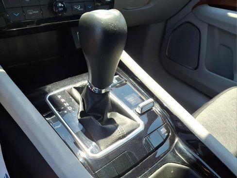 Used 2023 Jeep Compass Limited AWD/4WD image 7
