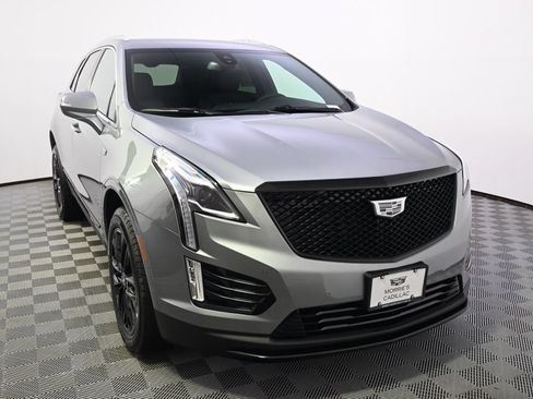 New 2026 Cadillac XT5 Luxury w/ LPO, ONYX Package AWD/4WD image 9