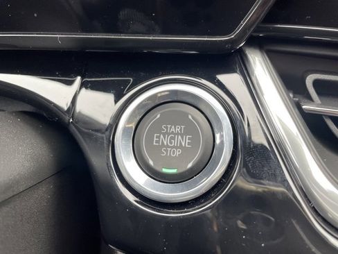 Used 2025 Chevrolet Trax RS w/ Driver Confidence Package image 21