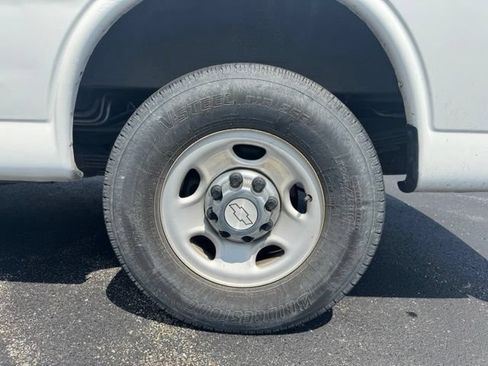 Used 2019 Chevrolet Express 3500 LT w/ LT Preferred Equipment Group RWD image 11