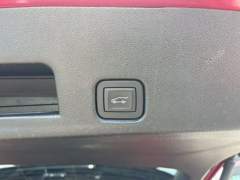 Used 2024 Chevrolet Traverse RS w/ LPO, Floor Liner Package image 33