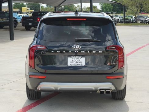 Used 2021 Kia Telluride S FWD image 4