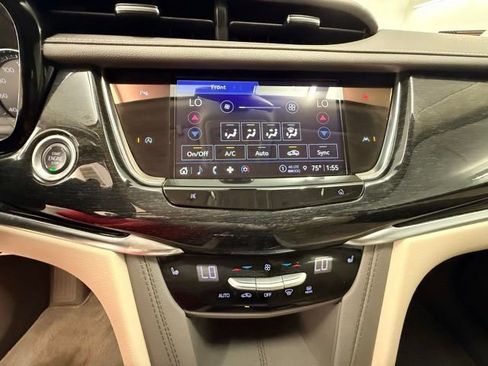 Used 2022 Cadillac XT6 Premium Luxury FWD image 24