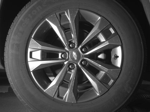 Used 2025 Chevrolet Equinox LT FWD image 15