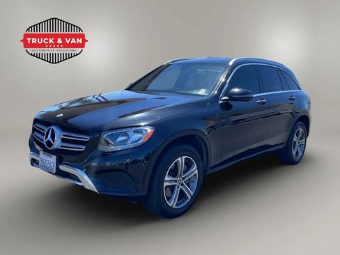 Used 2019 Mercedes-Benz GLC 300 4MATIC image 1