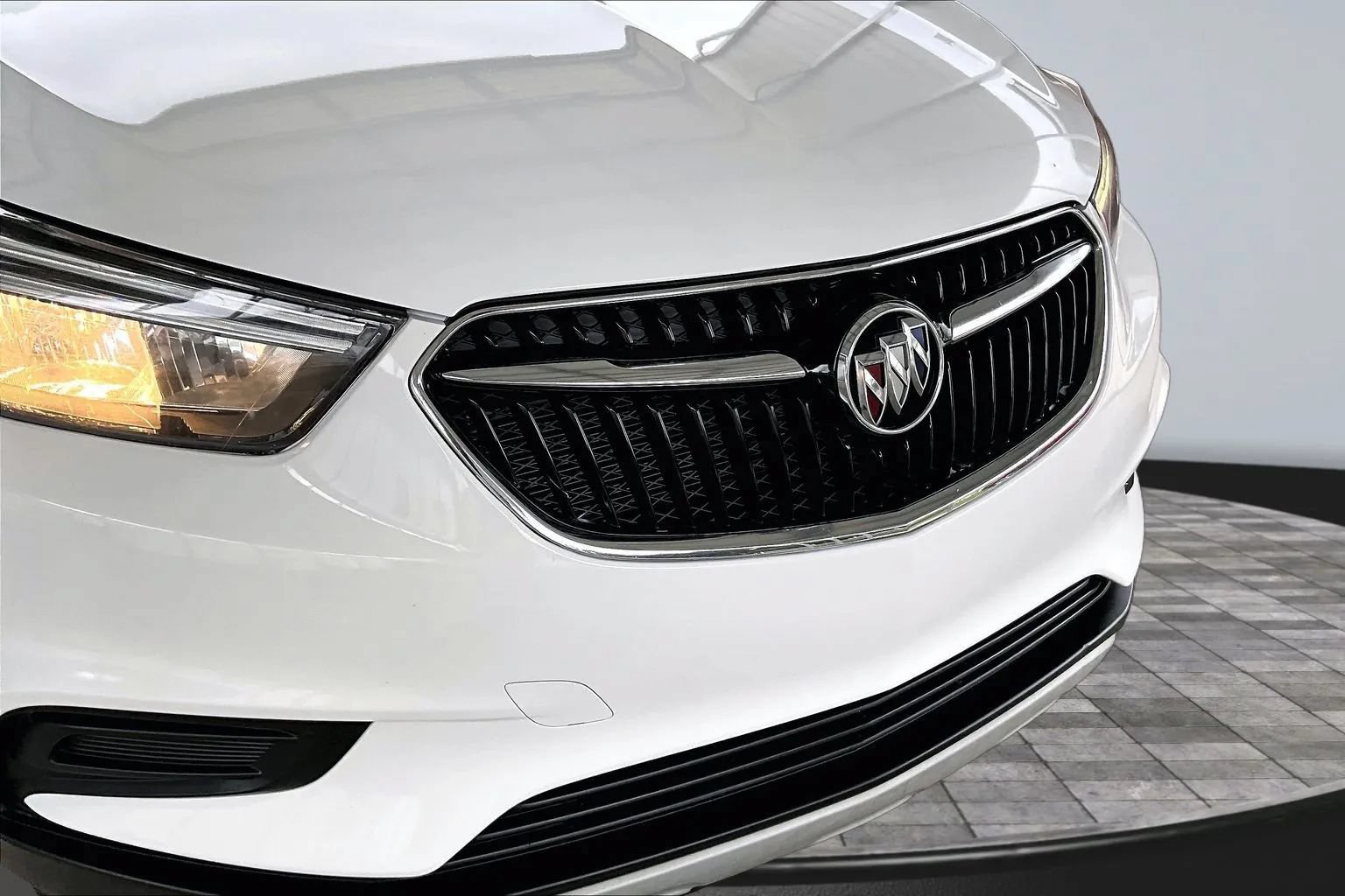 Used 2022 Buick Encore Preferred w/ Safety Package FWD image 27