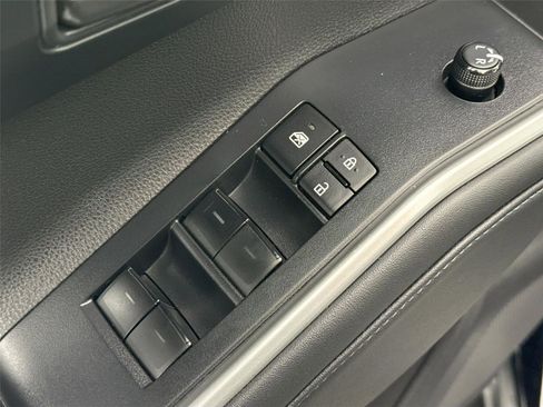 Certified 2022 Toyota Highlander LE image 23