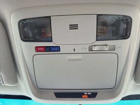 Used 2018 Subaru Outback 2.5i Premium image 21