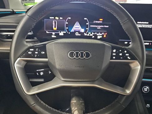 Used 2025 Audi Q5 Premium w/ Convenience Package AWD/4WD image 9