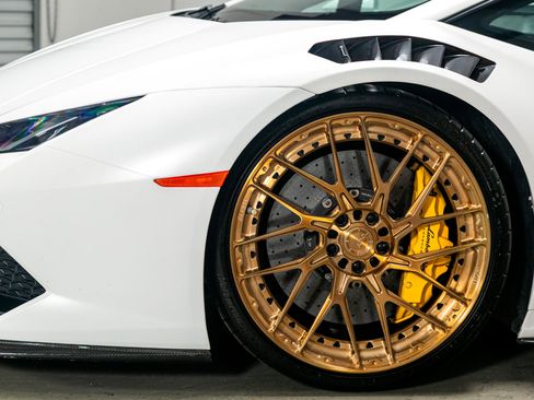 Used 2015 Lamborghini Huracan LP 610-4 image 33