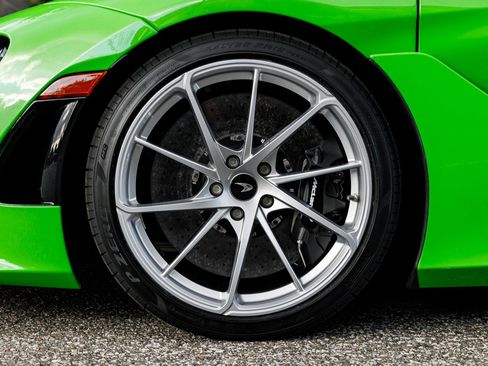 Used 2026 McLaren 750S image 23