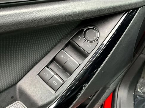 Used 2025 Chevrolet Equinox RS image 35