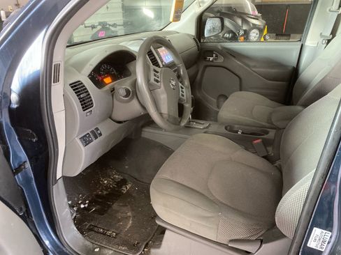 Used 2020 Nissan Frontier SV w/ SV Utility Package image 8