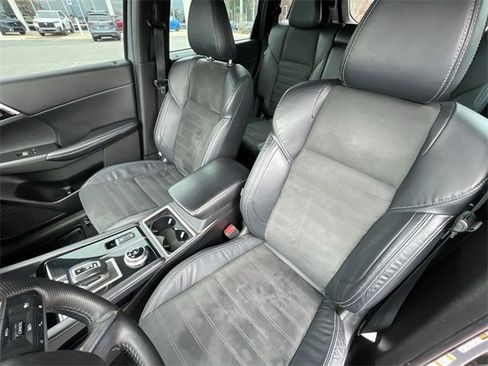 Used 2022 Mitsubishi Outlander SE image 10