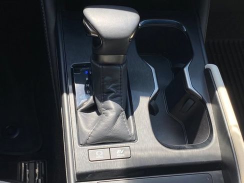 Used 2025 Lexus ES 300h w/ Premium Package FWD image 20