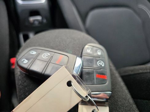 Used 2020 Jeep Renegade Sport image 25