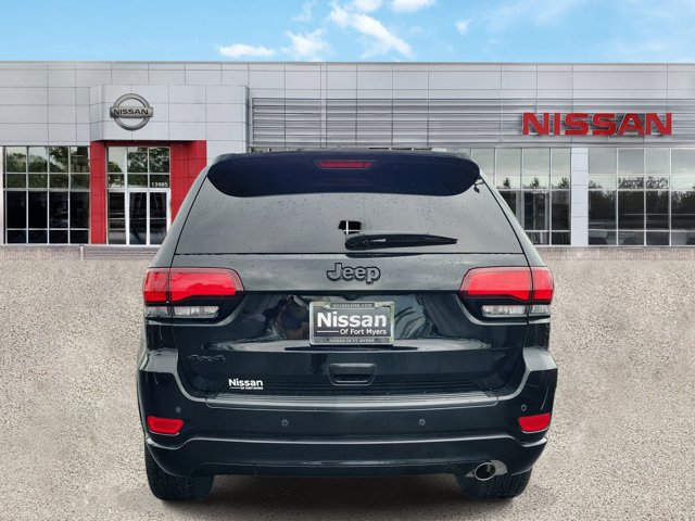 Used 2022 Jeep Grand Cherokee Laredo AWD/4WD image 8