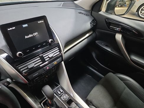 Used 2025 Mitsubishi Eclipse Cross SE image 3