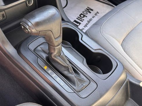 Used 2021 Chevrolet Colorado W/T w/ WT Convenience Package image 17