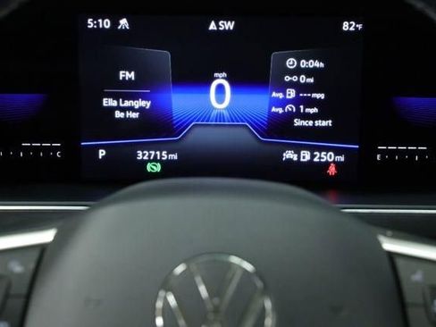 Used 2023 Volkswagen Tiguan SE AWD/4WD image 13