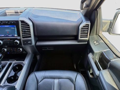Used 2019 Ford F150 Platinum w/ Equipment Group 701A Luxury AWD/4WD image 17