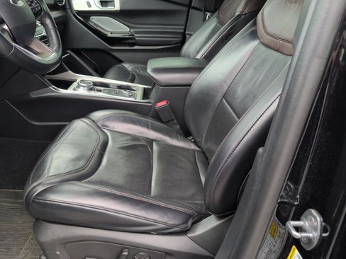 Used 2021 Ford Explorer Platinum w/ Equipment Group 601A image 5