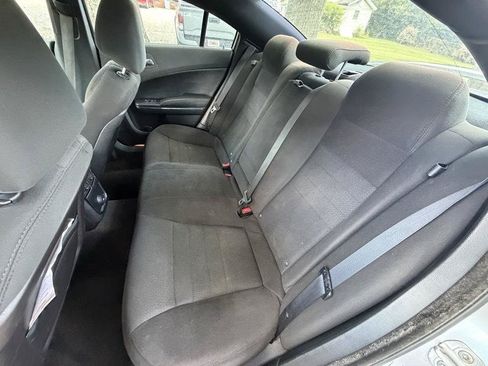 Used 2013 Dodge Charger SE RWD image 12
