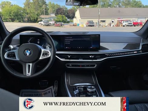 Used 2025 BMW X7 M60i AWD/4WD image 13