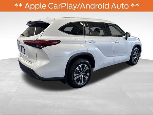 Used 2022 Toyota Highlander XLE image 5