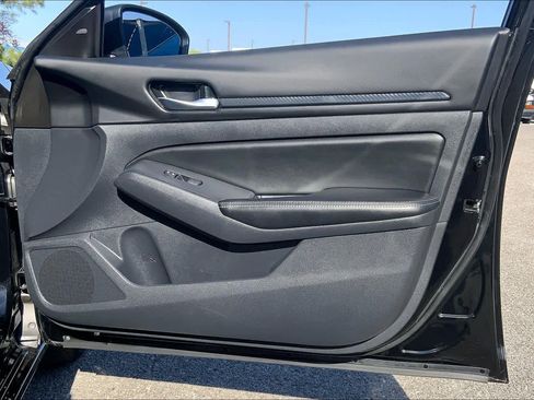 Used 2025 Nissan Altima 2.5 SV image 23