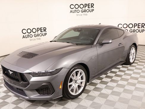 Used 2025 Ford Mustang GT Premium image 10